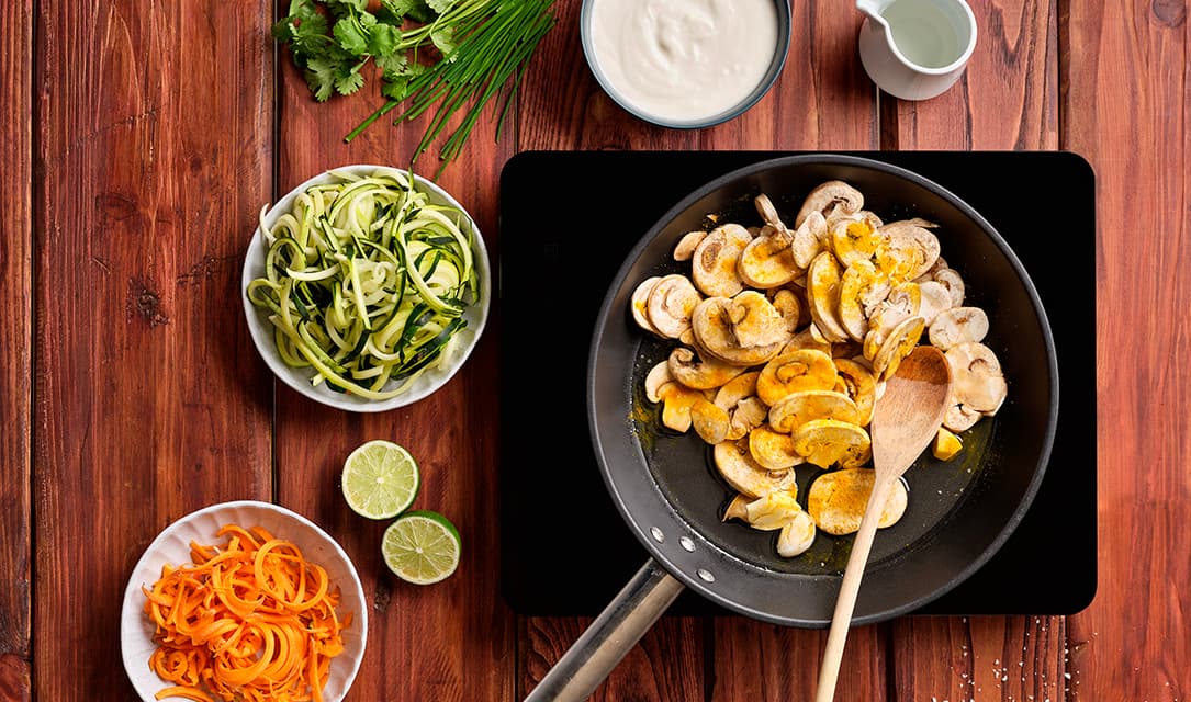 Fula - Ramen de frango com legumes e leite de coco